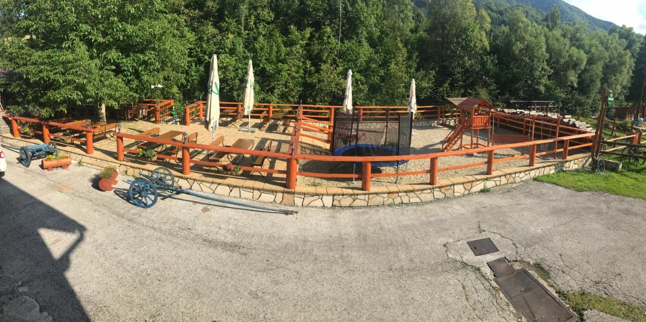 Penzion Zbojnik Terchova Bagian luar foto